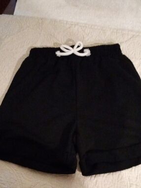 Source Unknown Black Kids Shorts with White Drawstring